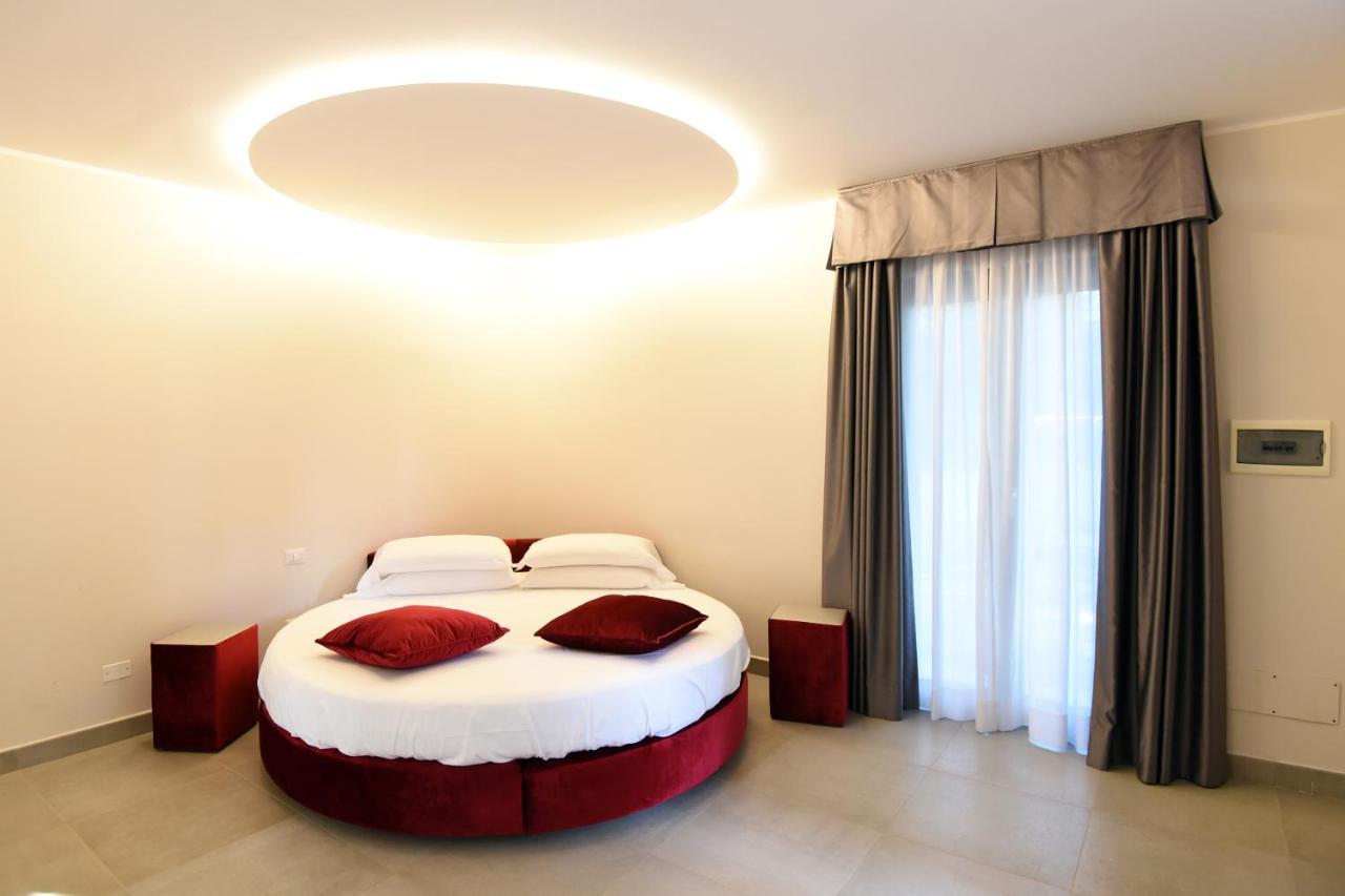 Agriturismo Borgo Imperiale ヴァルモントーネ エクステリア 写真